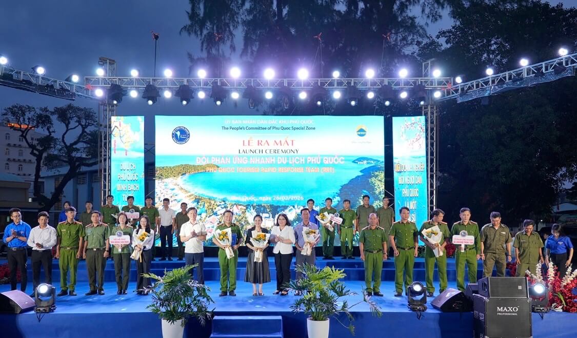 Oficiální ceremonie spuštění turistického týmu rychlé reakce RRT na ostrově Phu Quoc 2026