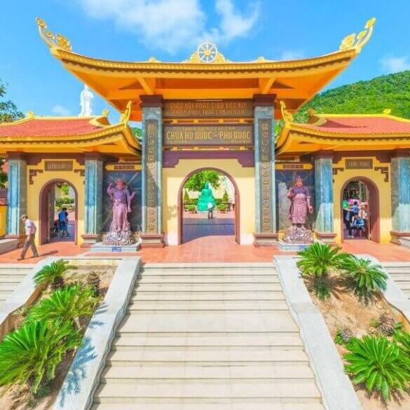 pagoda ho quoc phu quoc vyhled na more